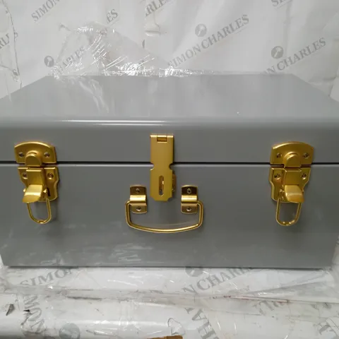 BOXED BUNDLE & BERRY SET OF TRUNKS