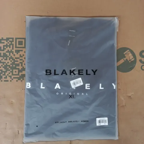 BAGGED BLAKELY WOMEN'S CREW-NECK TOP IN BLACK SIZE XL