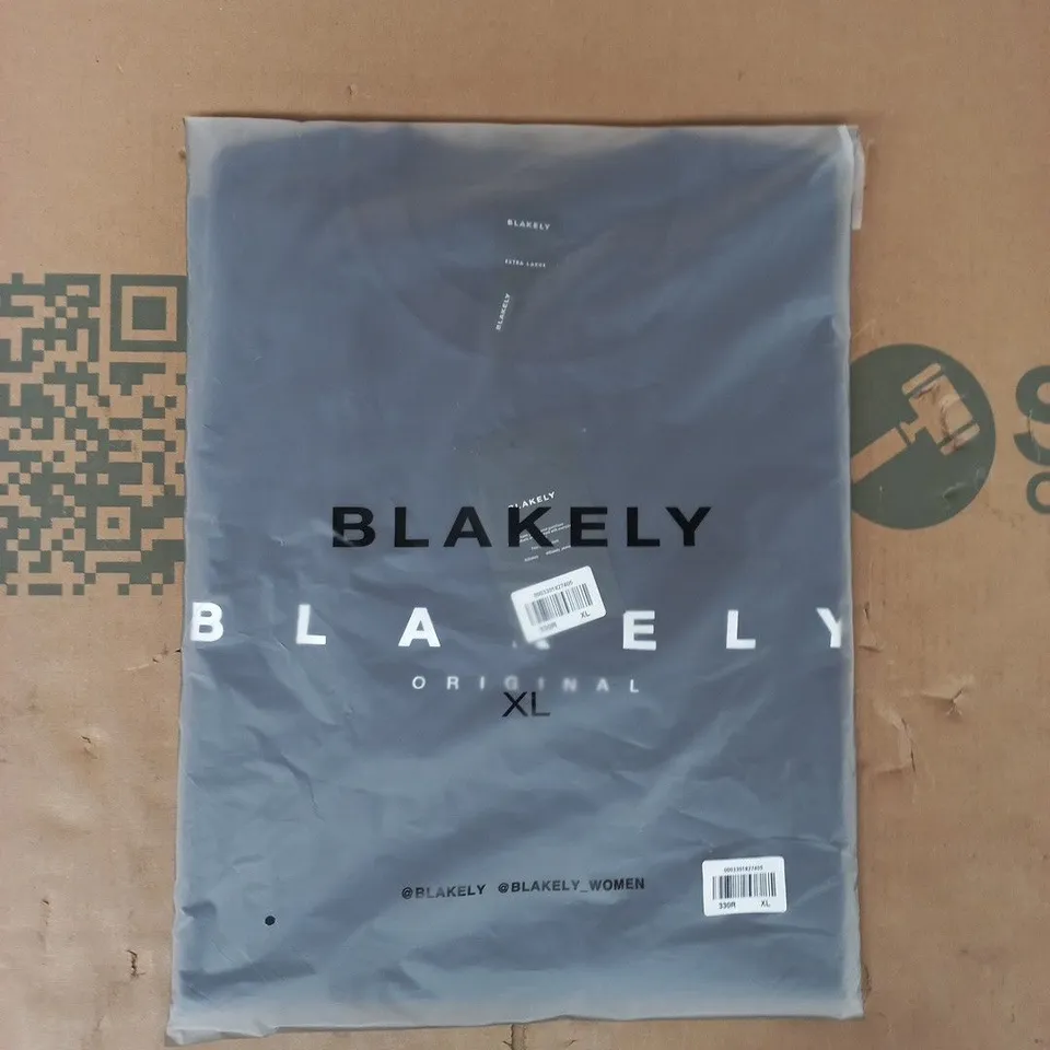 BAGGED BLAKELY WOMEN'S CREW-NECK TOP IN BLACK SIZE XL