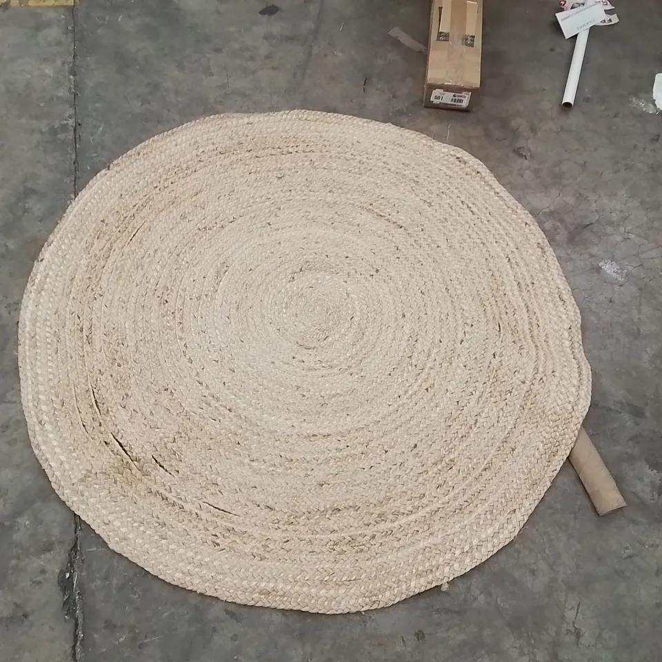 STILLAGE OF APPROXIMATELY 20 QUALITY DESIGNER RUGS