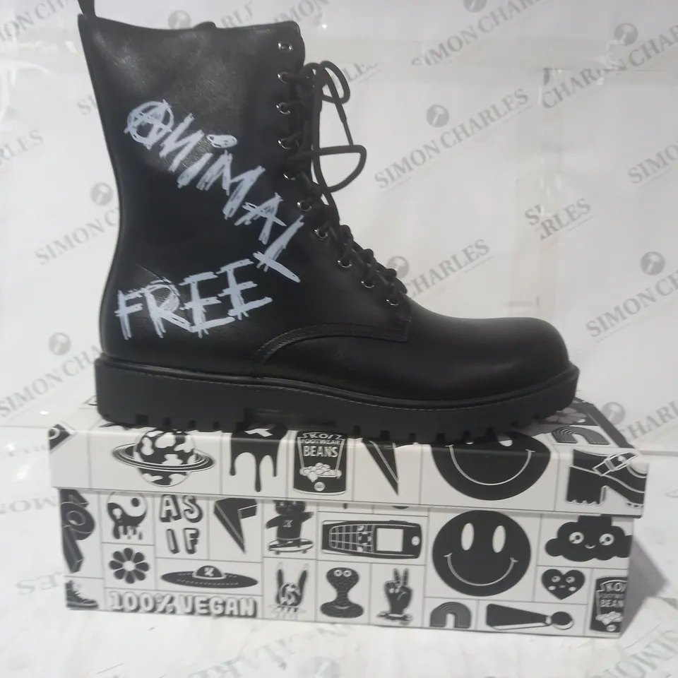 BRAND NEW BOXED PAIR OF KOI THE STATEMENT ANIMAL FREE VEGAN LEATHER MEN'S MILITARY BOOTS IN BLACK UK SIZE 11