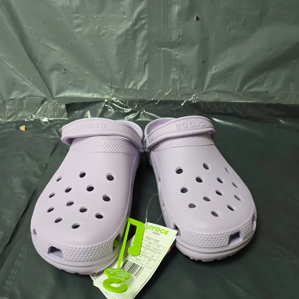 CROCS CLASSICS SANDALS - LIGHT PUPLE - SIZE M9 W10