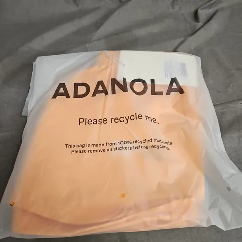 ADANOLA DISTANCE SWEAT SHORTS – MANGO ORANGE SIZE S