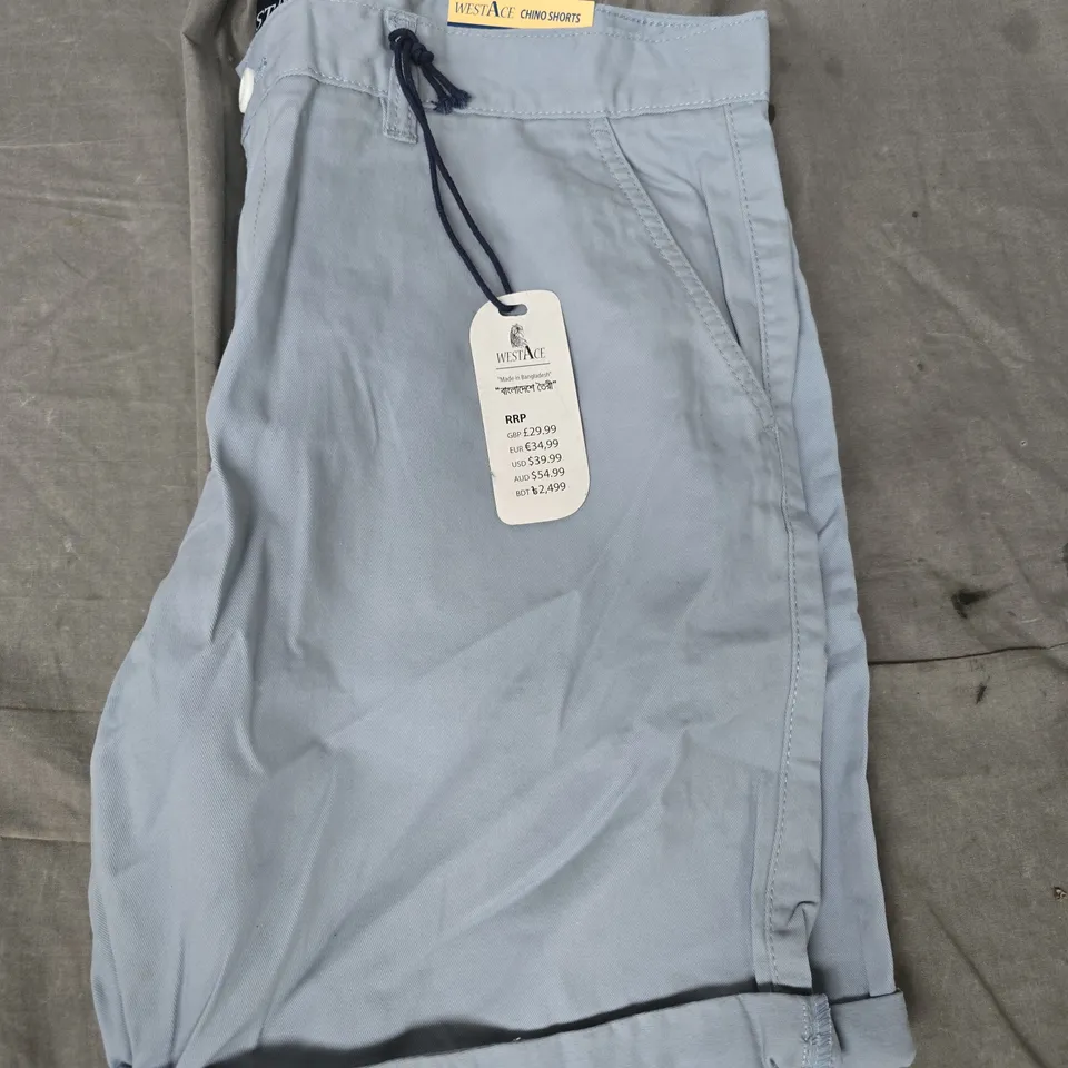 WESTACE CHINO SHORTS IN LIGHT BLUE SIZE 38