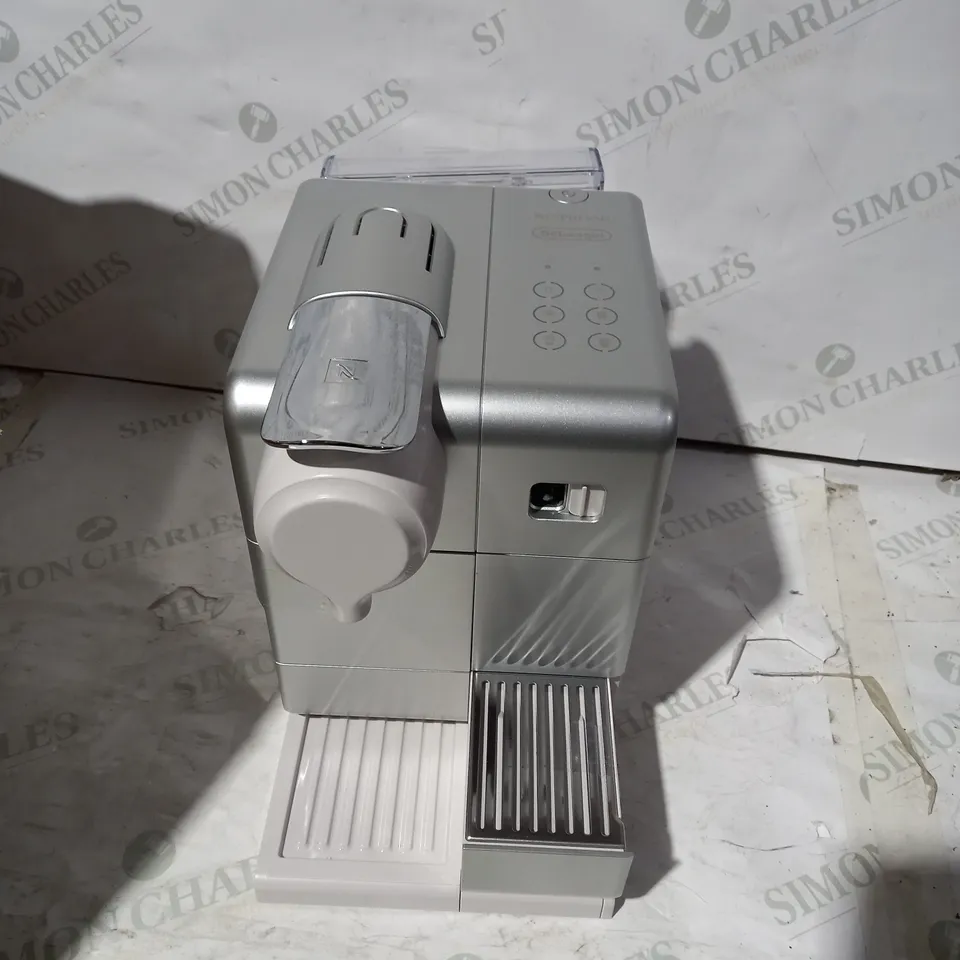 DELONGHI NESPRESSO COFFEE MACHINE