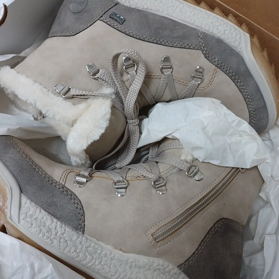 BOXED RIEKER ANTISTRESS WARM HIKING BOOTS, CREAM - SIZE 5
