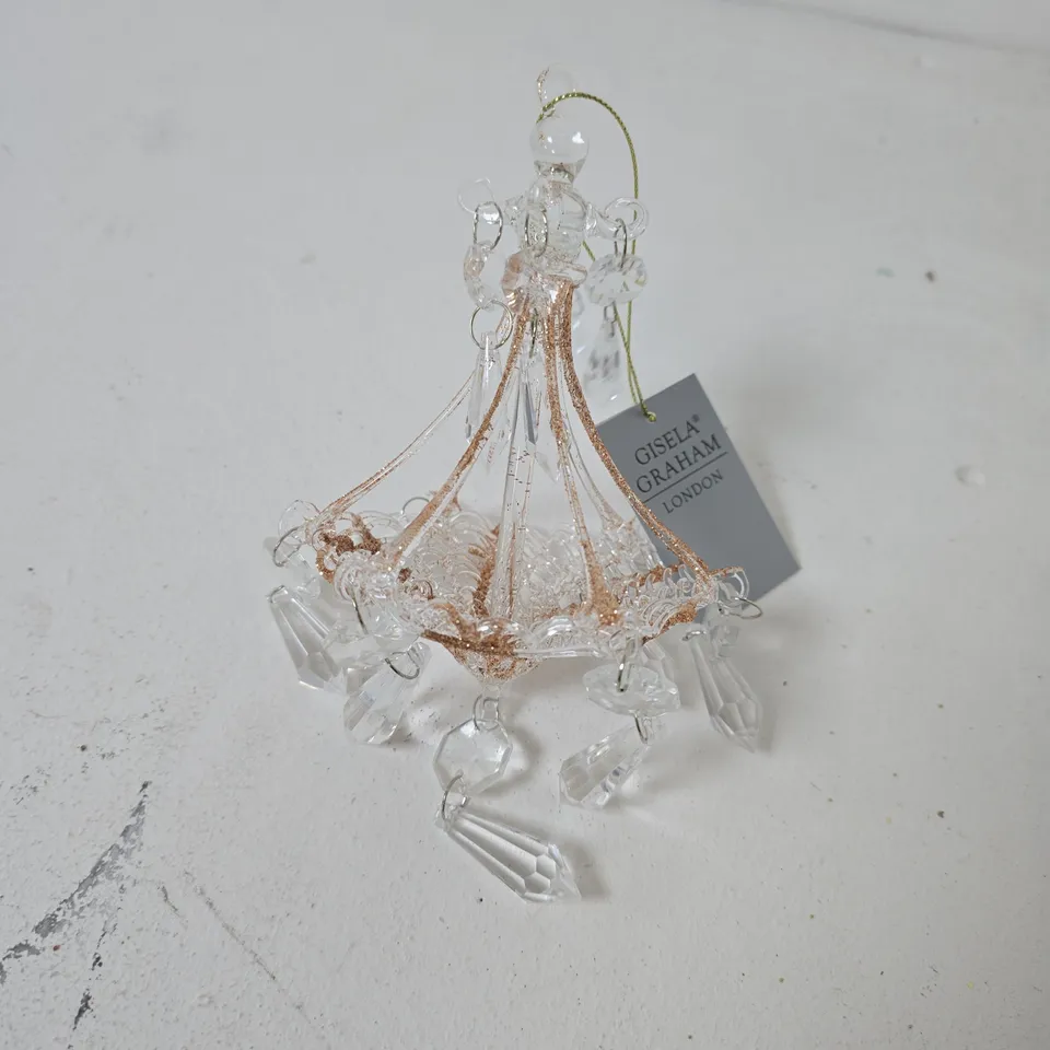 APPROXIMATELY 24 GISELA GRAHAM LONDON CLEAR GLASS CHANDELIER TREE ORNAMENTS WITH ROSE GOLD COLOUR GLITTER