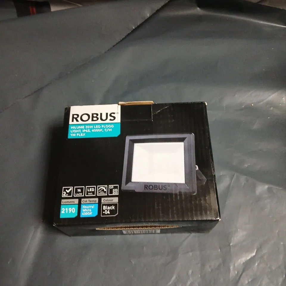 ROBUS LED FLOOD LIGHT – BOXED OUTDOOR LIGHTING 