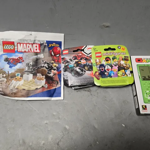 APPROXIMATELY 15 ASSORTED TOYS & GAMES TO INCLUDE - LEGO MARVEL VENOM MUSEUM ROBBERY 30707 , LEGO MINIFIGURES ETC