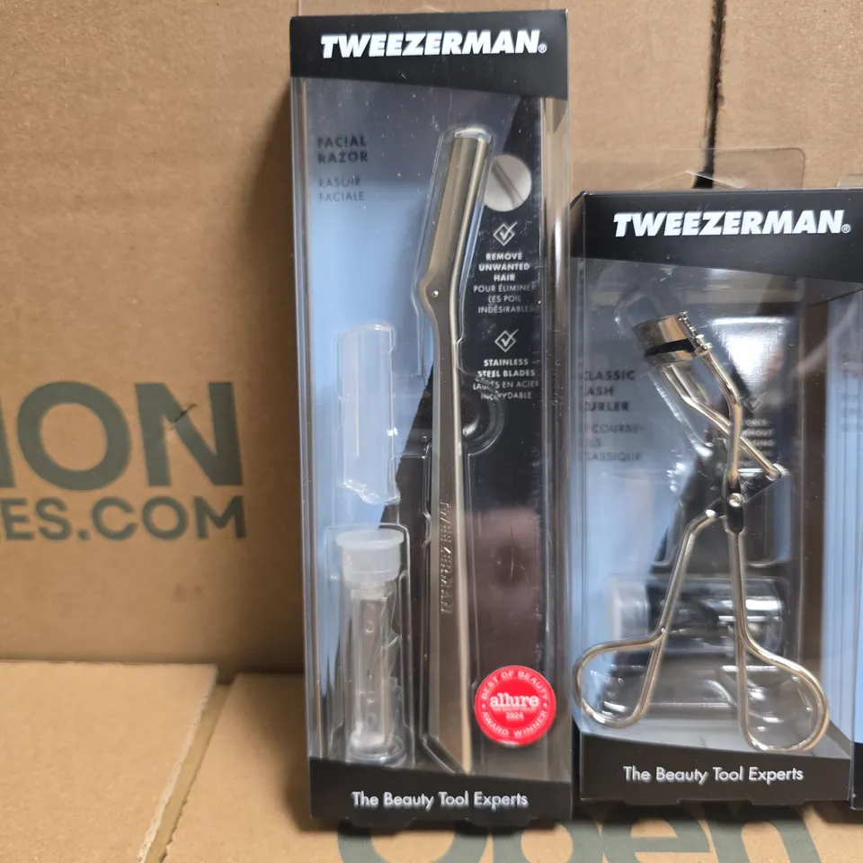 LOT OF 3 TWEEZERMAN BEAUTY TOOLS INCLUDES TWEEZERS, FACIAL RAZOR AND LASH CURLER