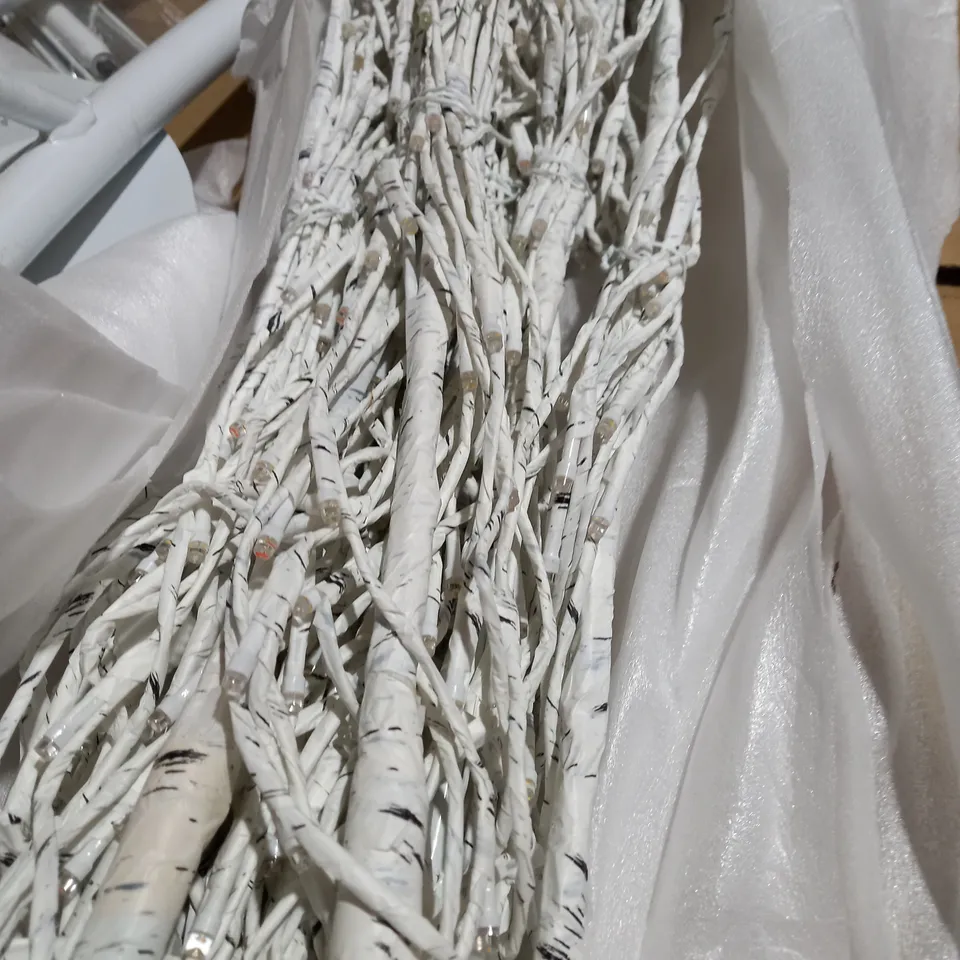 SANTA'S BEST 7FT PRE-LIT INDOOR OUTDOOR WILLOW TREE