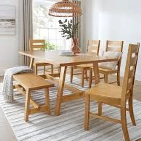 BOXED SCOTTSDALE DINING TABLE & 4 CHAIRS & 1 BENCH - LIGHT OAK (4 BOXES)
