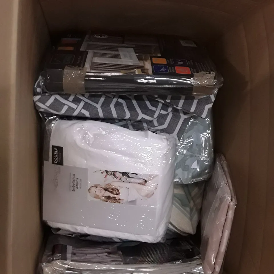 BOX TO CONTAIN AN ASSORTMENT OF ITEMS TO INCLUDE BEDDING, PILLOW CASES AND CURTAINS ECT 