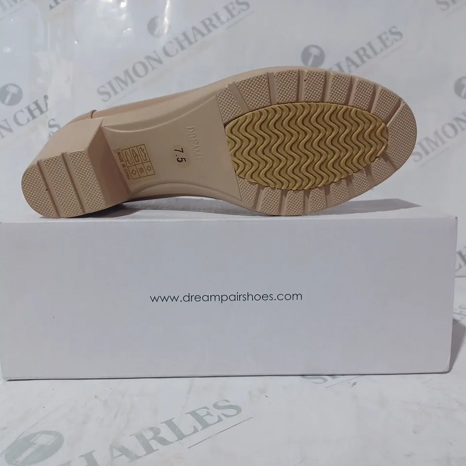 BOXED PAIR OF DREAMPAIRS BLOCK HEEL SLIP-ON SHOES IN NUDE UK SIZE 5.5