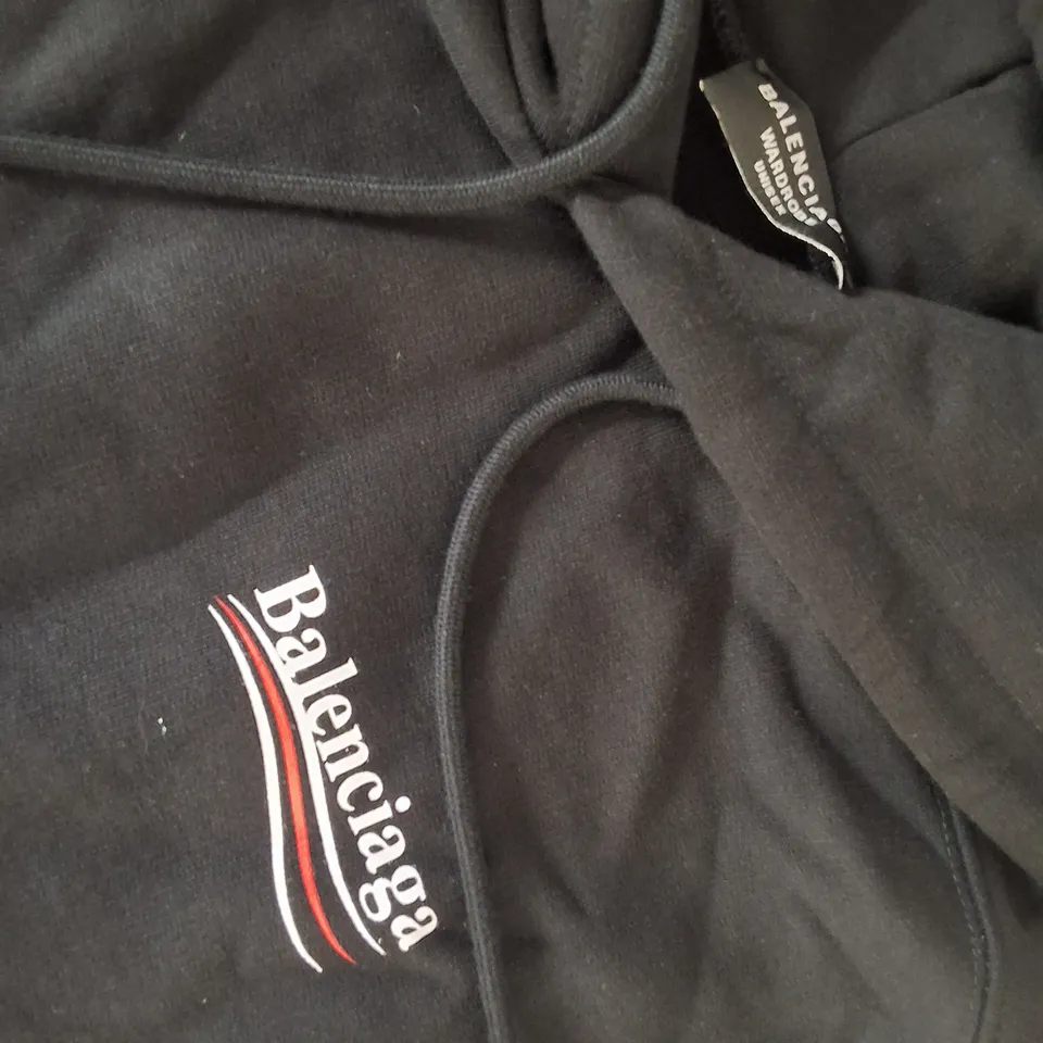 BALENCIAGA WARDROBE UNISEX HOODIE IN BLACK - S