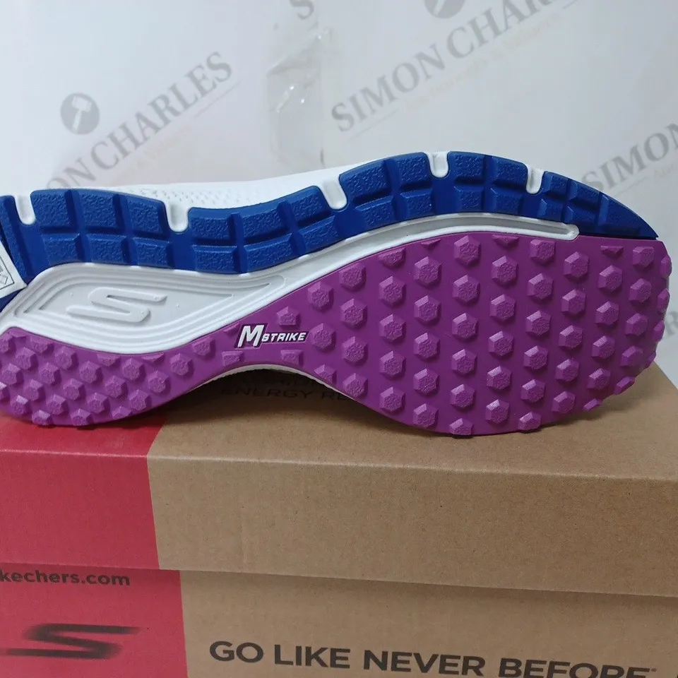 SKECHERS GO RUN TRAINERS WHITE SIZE 5.5