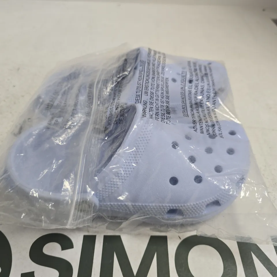 PAIR OF CLASSIC CLOG CROCS - SIZE M5.W7