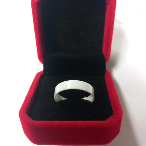 BERING WHITE CERAMIC RING SIZE 7