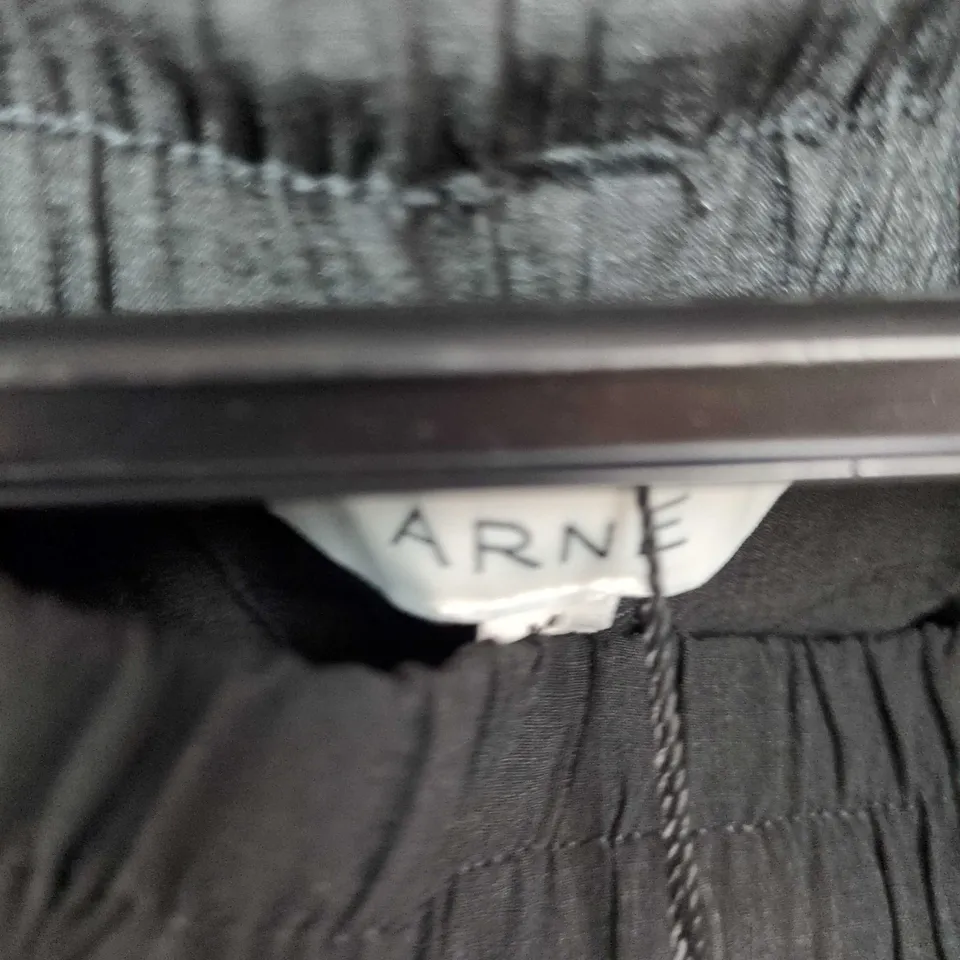 ARNE BLACK CARGO TROUSERS WITH ELASTIC WAIST AND DRAWSTRING SIZE M 