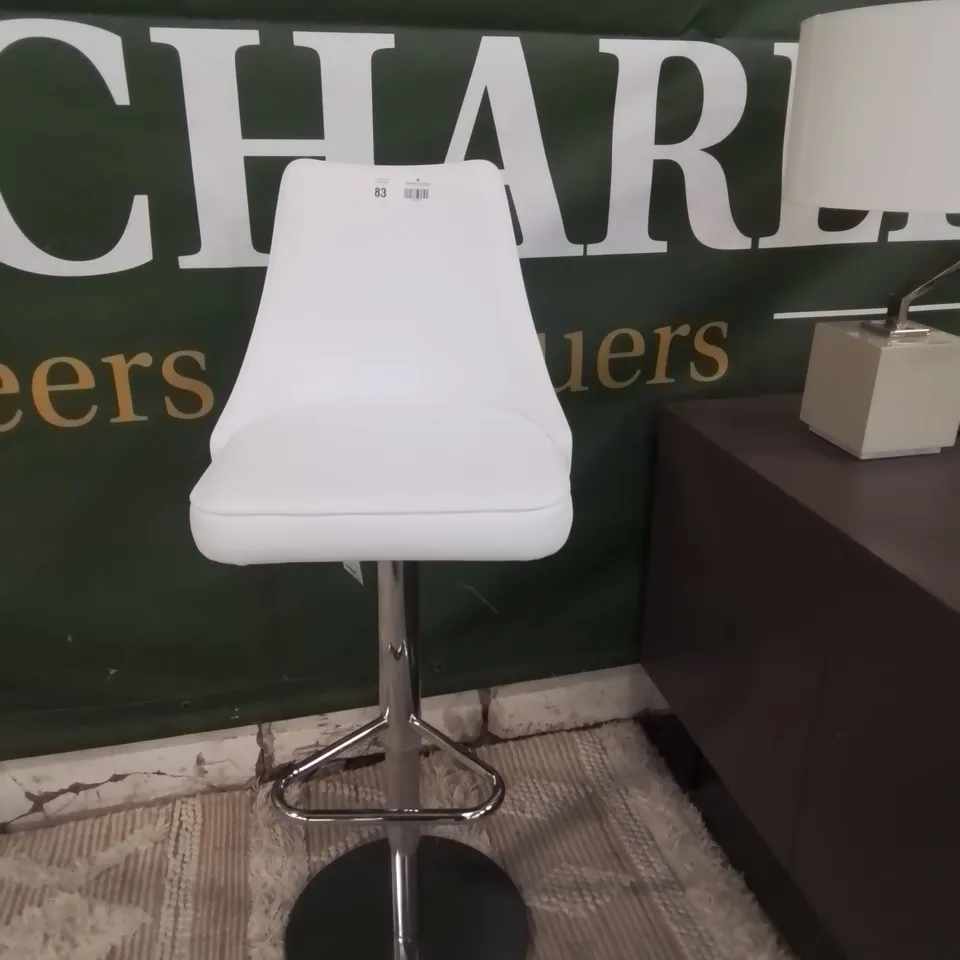 QUALITY ITALIAN MADE BONTEMPI WHITE LEATHER SWIVEL BAR STOOL WITH QUILTED BACK  RRP £740