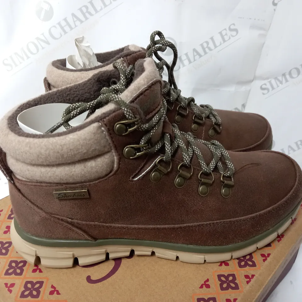 SKECHERS WARM BOOTS-BROWN SIZE 5