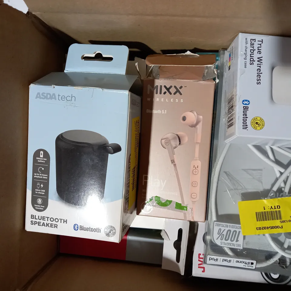 LOT OF APPROX. 10 X ITEMS TO INCLUDE MIXX JX1 WIRELESS HEADPHONES, MIXX WIRELESS EARPHONES, TP-LINK WI-FI RANGE EXTENDER, ETC. 