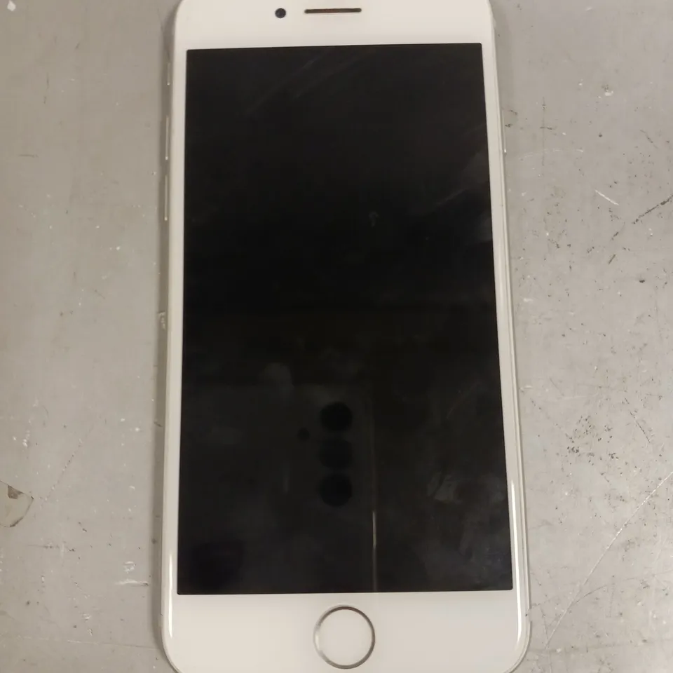 APPLE IPHONE 7 SMARTPHONE 