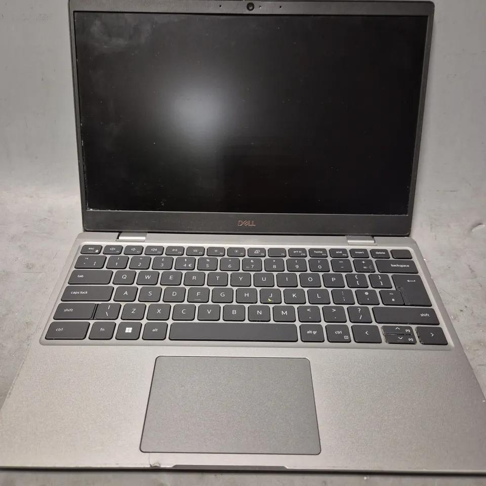 DELL LATITUDE 3330 P158G LAPTOP
