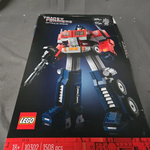 BOXED LEGO TRANSFORMERS OPTIMUS PRIME 10302