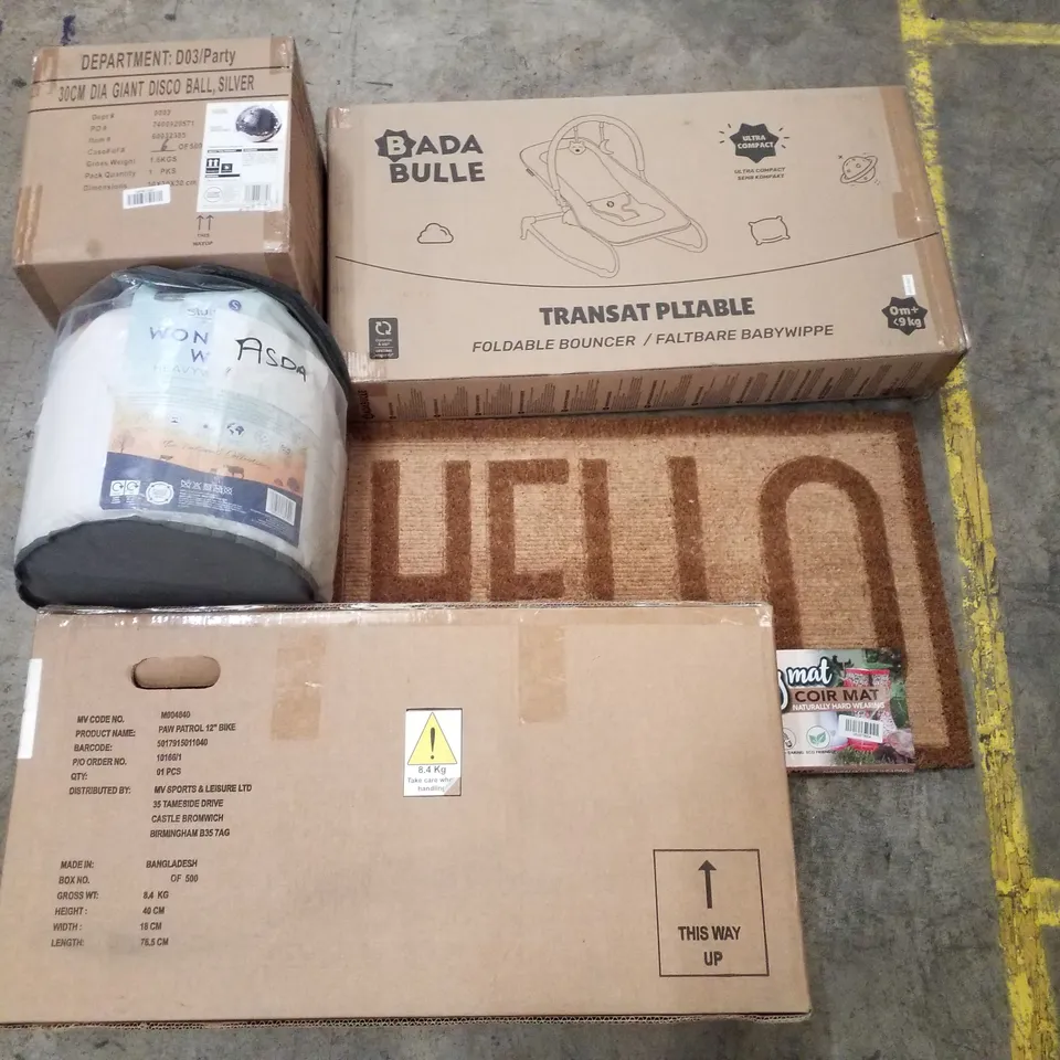 PALLET CONTAINING APPROXIMATELY 33 PRODUCTS INCLUDING FOLDABLE BOUNCER, DOOR MAT, PAW PATROL 12" BIKE & GIANT DISCO BALL