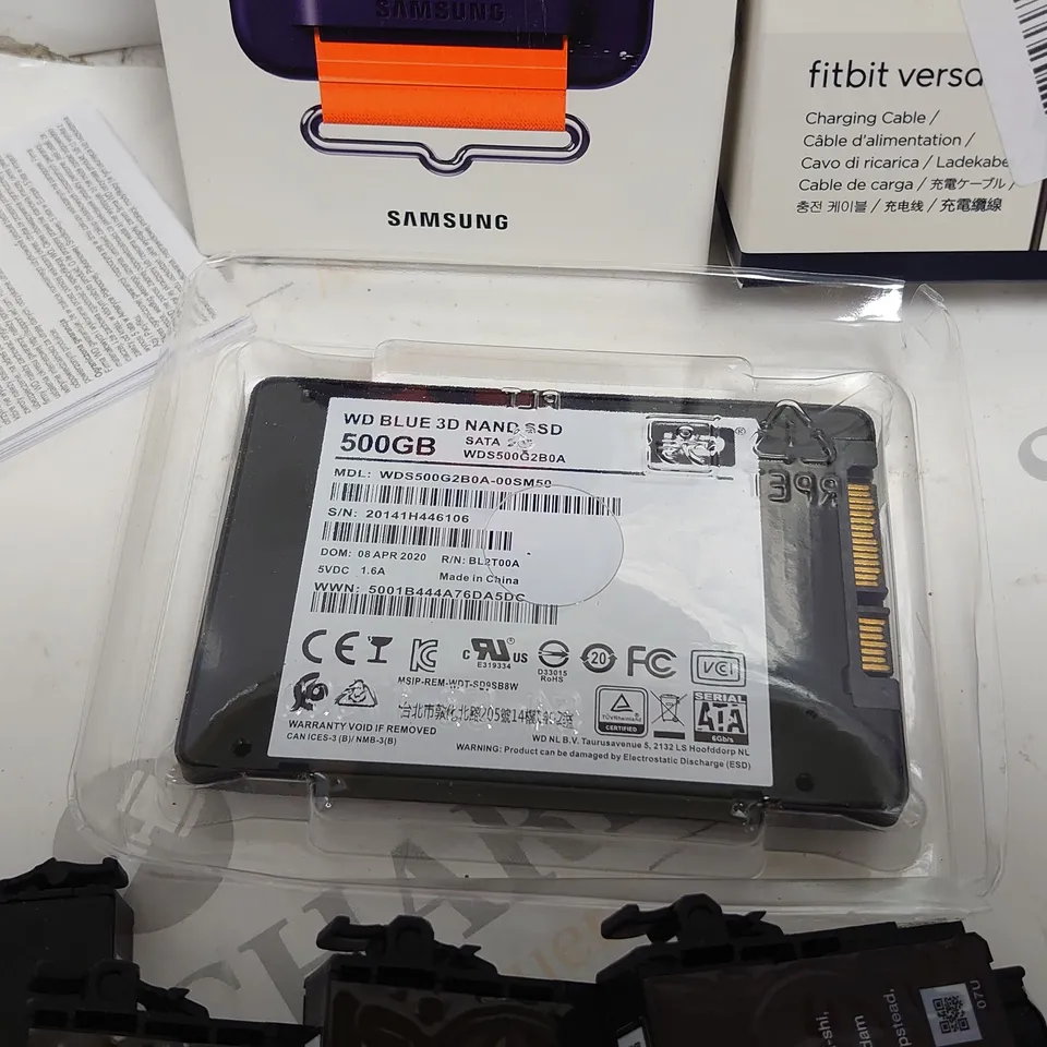 LOT OF 10 ASSORTED TECH ITEMS TO INCLUDE WD BLUE 3D AND SSD 500GB, MARSHALL BLUETOOTH SPEAKER AND SEALED XBOX GAME