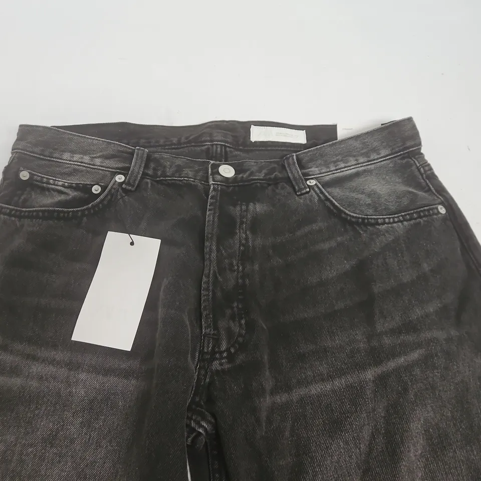 ZARA STRAIGHT LEG JEANS IN WASHED BLACK - EUR 44