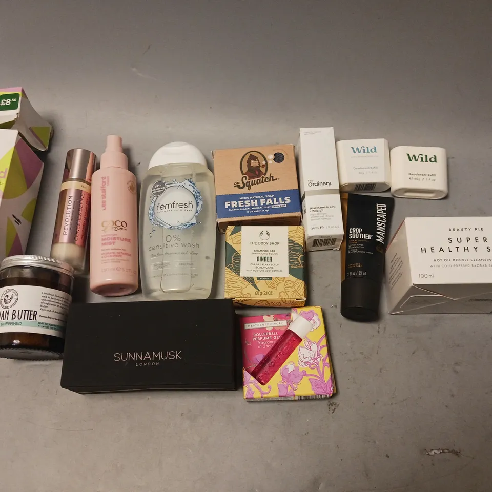 BOX OF APPROXIMATELY 20 COSMETIC ITEMS TO INCLUDE - DR SQUATCH SOAP, MANSCAPED CROP SOUTHER, AND THE ORDINARY NIACINAMIDE ETC.