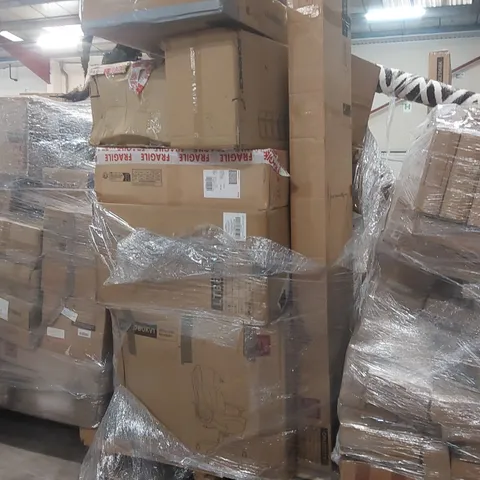 PALLET OF ASSORTED ITEMS INCLUDING: OFFICE CHAIR, PATIO UMBRELLA, CHEST OF DRAWERS ECT