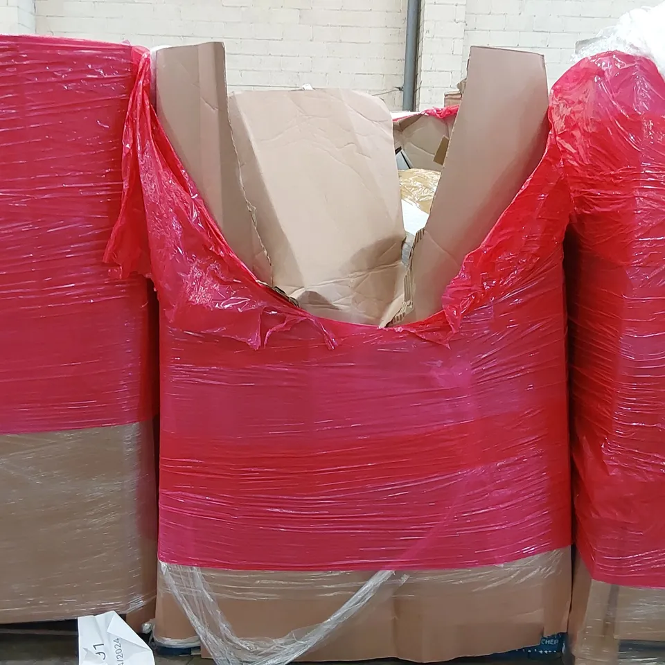 PALLET OF ASSORTED ITEMS INCLUDING: BENCH, TRAJAN TROLLEY, CLOTHES DRYING RACK, MATTRESS (SIZE UNSPECIFIED), METEOR LIGHT, TOILET SEAT