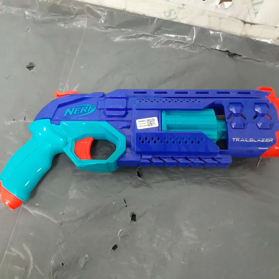 5 NERF GUNS OF VARIOUS COLLABS TO INCLUDE FORTNITE AND ROBLOX - COLLECTION ONLY 