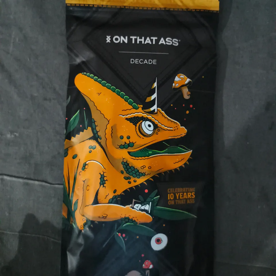 ON THAT ASS DECADE REGULAR SOCKS