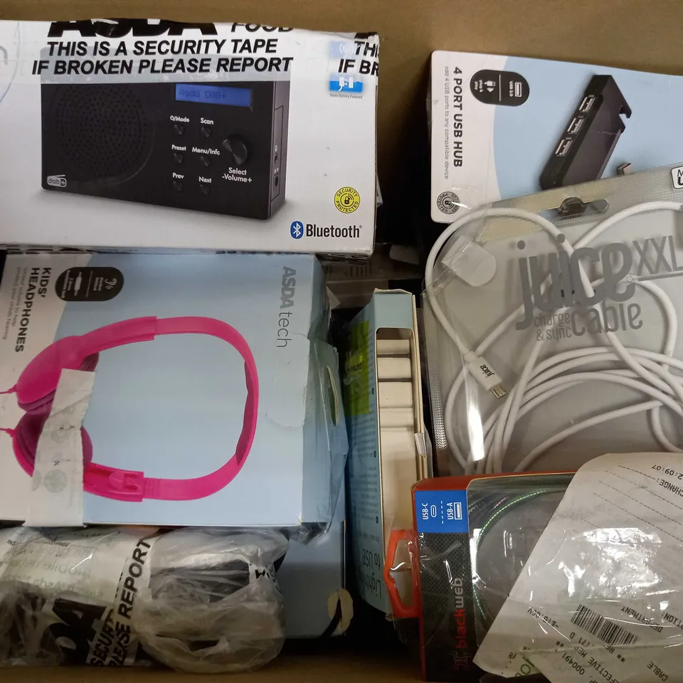 LOT OF APPROX. 20 ASSORTED ITEMS INCLUDING HEADPHONES, SPEAKERS, CABLES