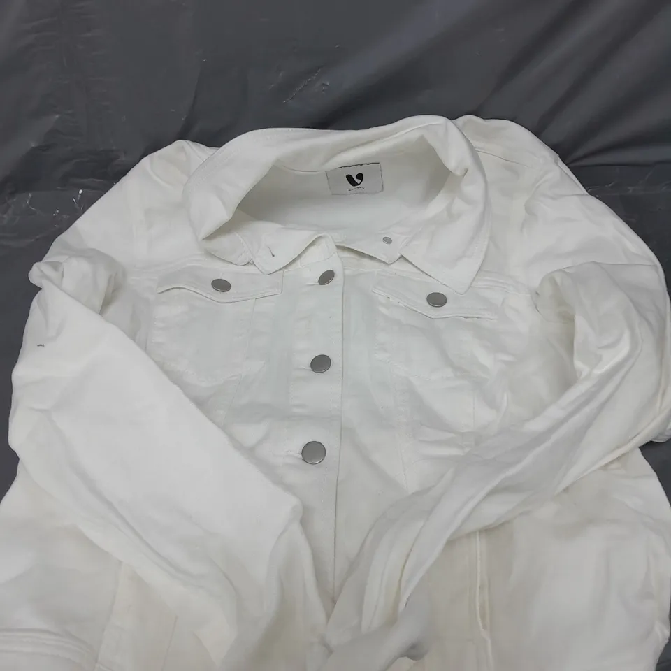 DENIM WESTERN JACKET IN WHITE - 14