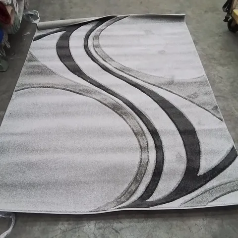 QUALITY DESIGNER AREA RUG - APPROXIMATELY 210X140CM