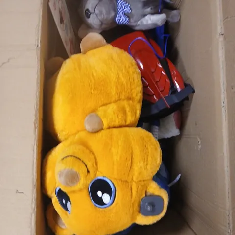 BOX OF APPROXIMATELY 12 ASSORTED TOYS TO INCLUDE: WOODEN TOASTER PLAYSET AND PITTER PATTER PET 