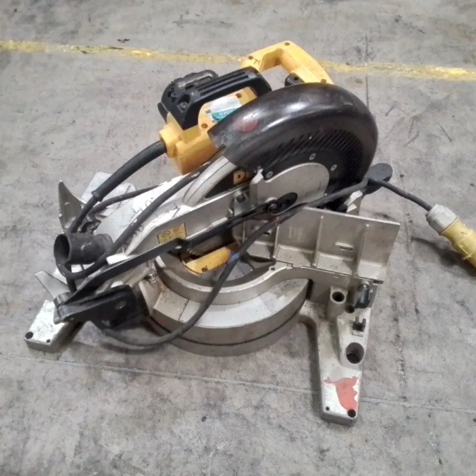 DEWALT DWS7085-QZ METRE SAW