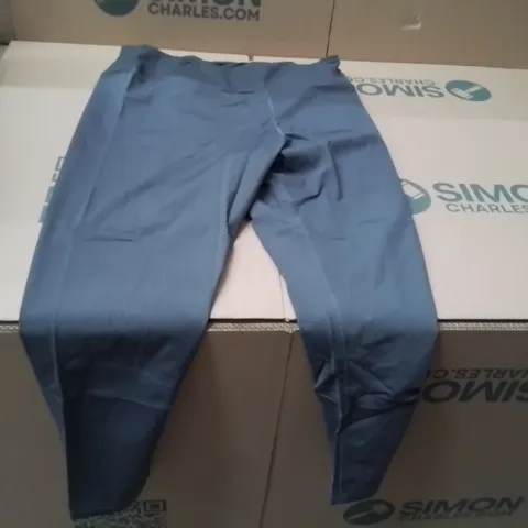 BOXED BRAND NEW APPROXIMATELY 8 ANTHOLOGY ATHLEISURE LEGGINGS CHARCOAL SIZE 24