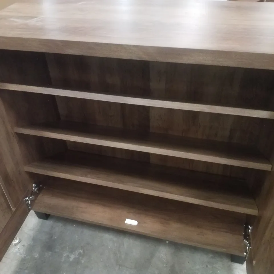 BANOS 2 DOOR SHOE STORAGE CABINET - KNOTTY OAK