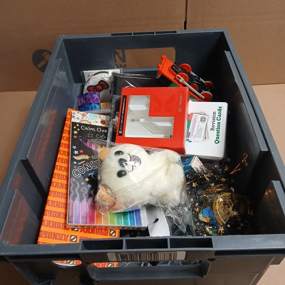 TOTE OF APPROXIMATELY 20 ASSORTED TOYS/RELATED ITEMS TO INCLUDE DUNLOP GOLF BALLS, KSHIFT DART FLIGHTS, SOFT TOY, GINA TANK ENGINE TOY, GCSE BIOLOGY CARDS, GLITTER PENS ETC