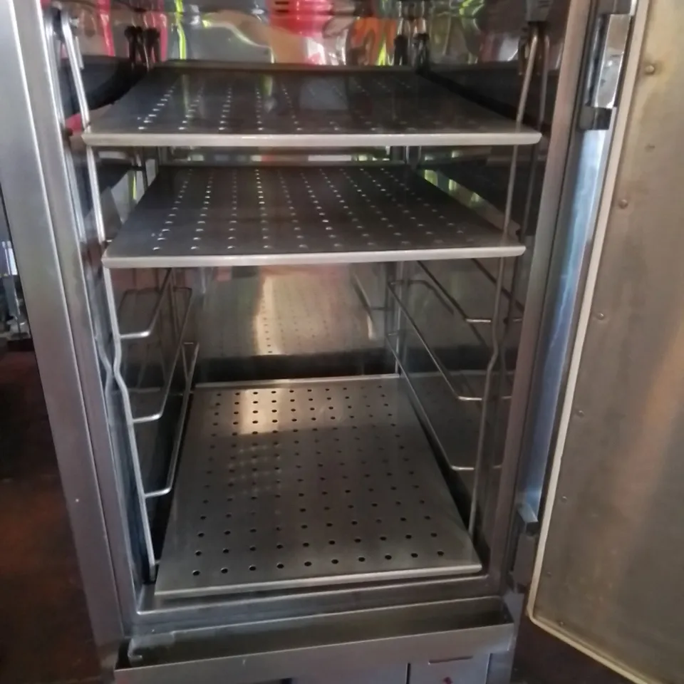 FALCON DOMINATOR ATMOSPHERIC STEAMER