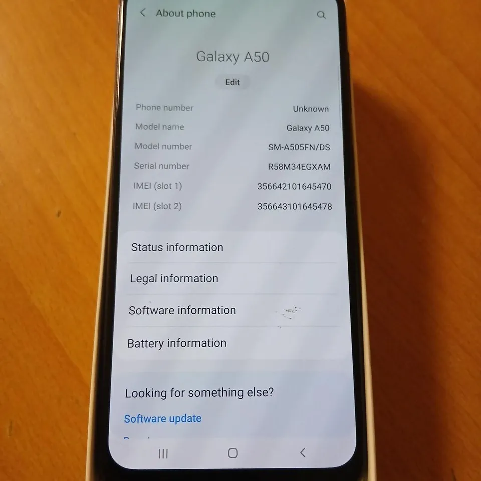 SAMSUNG GALAXY A50 SMARTPHONE – BLACK (BOXED)