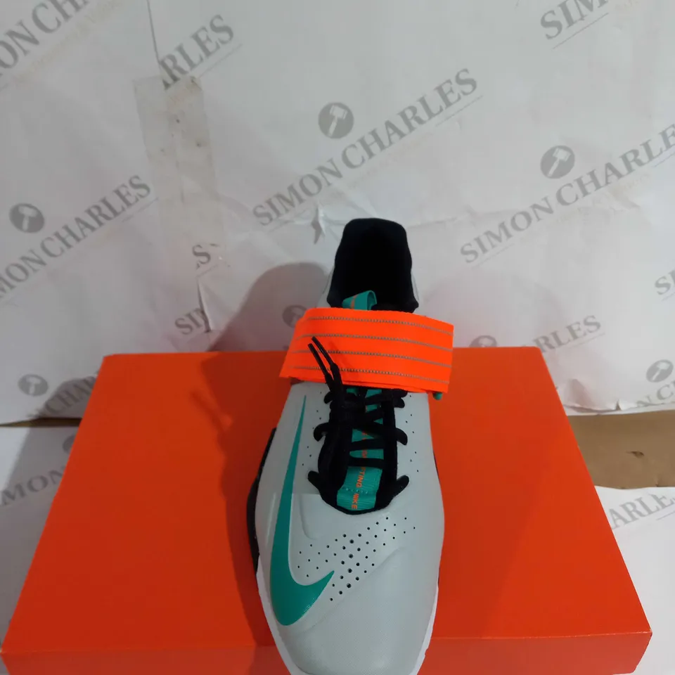 BOXED PAIR OF NIKE SAVALEOS WEIGHTLIFTING UK 9.5
