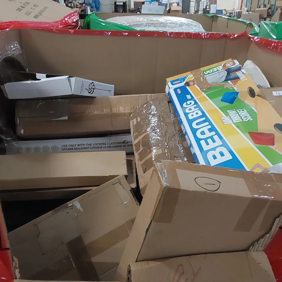 PALLET OF ASSORTED CONSUMER PRODUCTS TO INCLUDE: DELL MONITOR, TV MOUNT, RETRACTABLE BABY GATES, PAN SET, PIZZA STONE ECT
