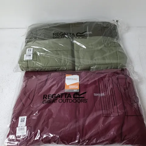 APPROXIMATELY 8 BRAND NEW REGATTA KIDS CLOTHING ITEMS IN VARIOUS SIZES, STYLES & COLOURS TO INCLUDE LOFTHOUSE JACKET & HALKNER JACKET